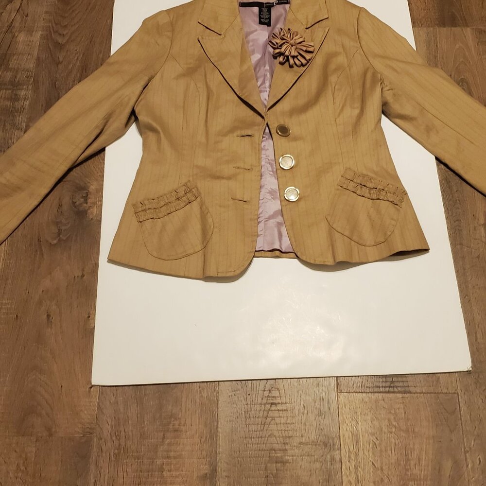 Pierre Cardin Tan Woman's Button Up Size 8 Blazer with Flower Accent